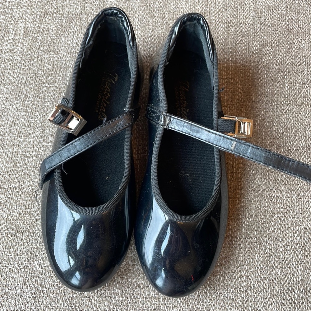 Used kids 11.5 Theatricals tap shoe